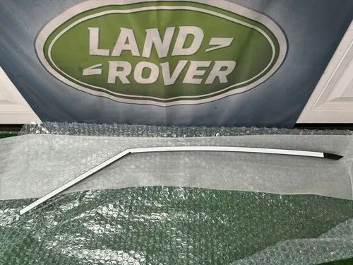 LR182979 Land Rover Range Rover Evoque L551 Front door trim (molding)