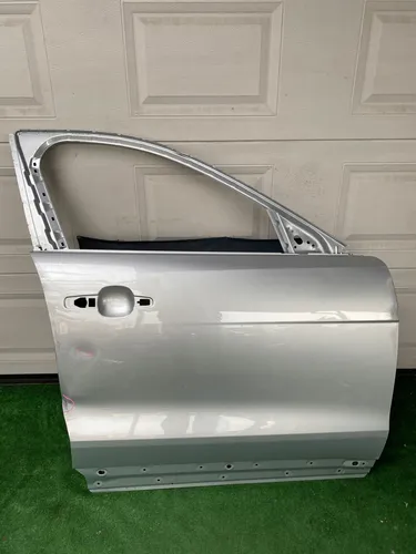 COH6800EE Jaguar F-Pace Front door