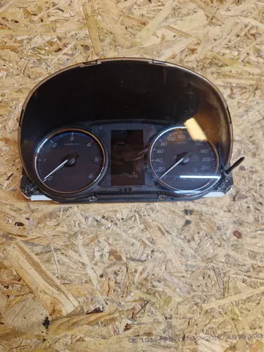 8100C508 Mitsubishi Outlander Speedometer (instrument cluster)