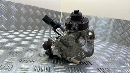7800123 BMW X5 E70 Fuel injection high pressure pump