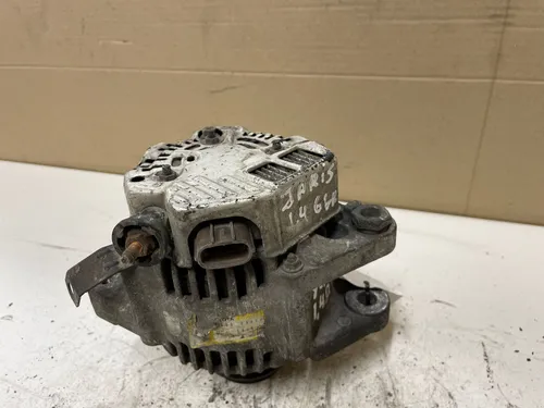 1022115660 Toyota Yaris Generator/alternator