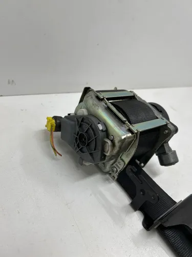 616155800 Volvo V60 Front seatbelt