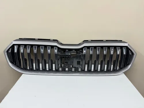 3P0853653 Skoda Superb B9 Front bumper upper radiator grill