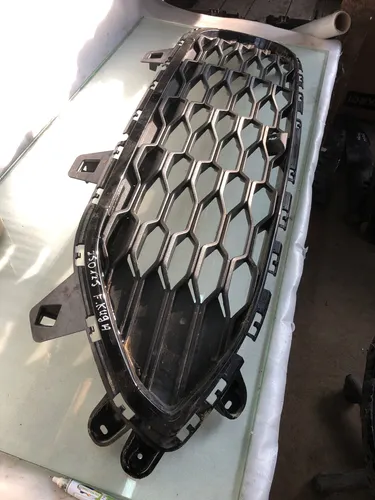 Lv4b8200 Ford Kuga III Front grill