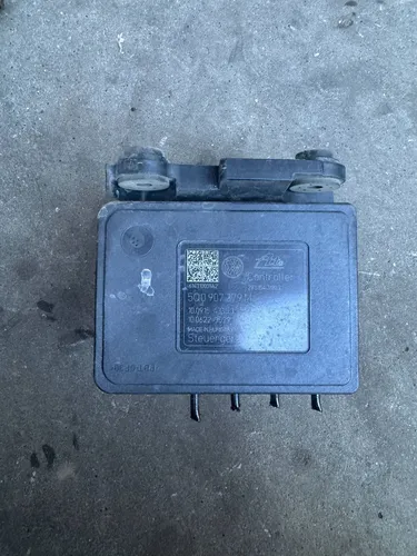 5Q0907379M Volkswagen Golf Sportsvan ABS Pump