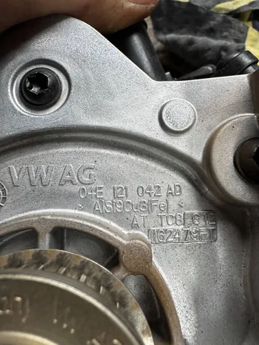04E121600CS Volkswagen Golf VIII Water pump