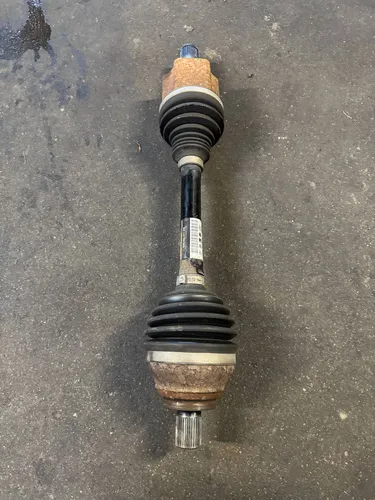 5Q0407271CM Audi A3 S3 8V Front driveshaft