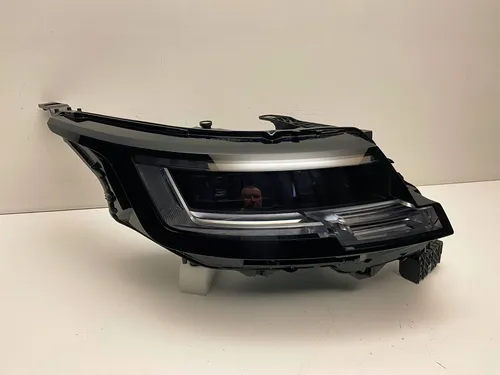 M8E213W029HN Land Rover Range Rover L460 Type LK Headlight/headlamp