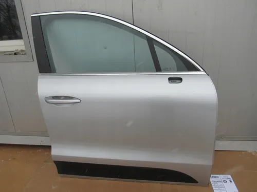 95B31312A Porsche Macan (95B) Front door