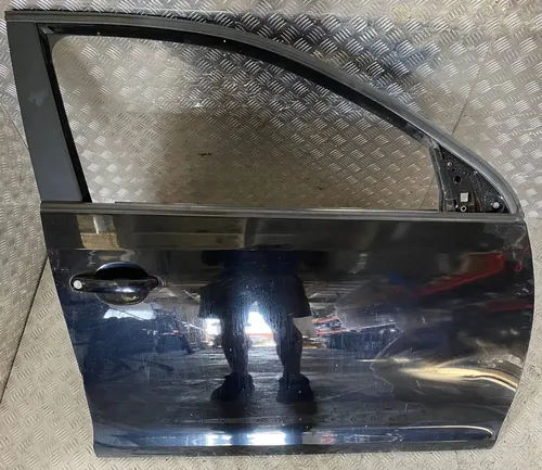 GOLFV Volkswagen Golf V Front door