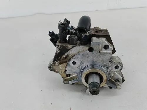057130755E Audi A8 S8 D2 4D Fuel injection high pressure pump