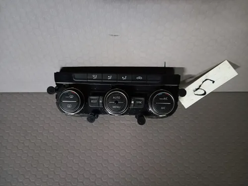 Volkswagen PASSAT B8 Climate control unit