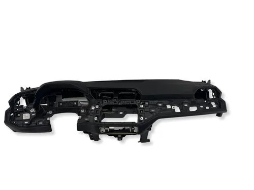 83B857067 Audi Q3 F3 Dashboard