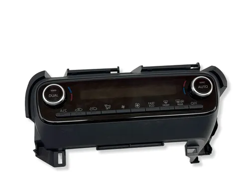 75K702 Toyota Yaris XP210 Climate control unit