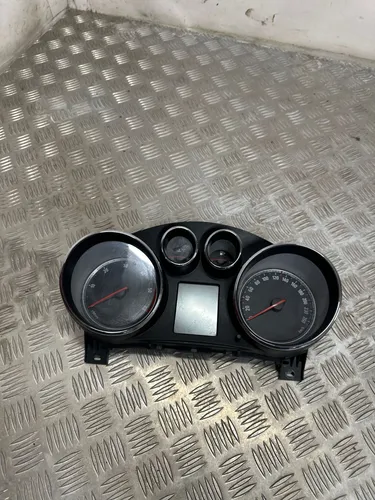 12844138 Opel Insignia A Speedometer (instrument cluster)