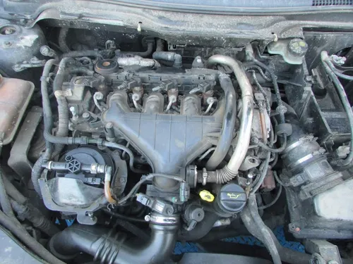 Volvo S40 Engine