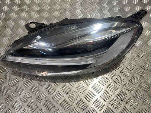 32228479 Volvo V40 Headlight/headlamp