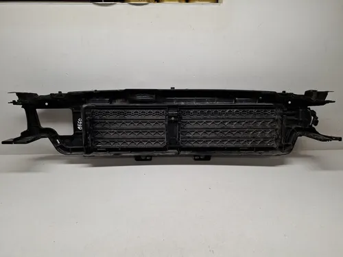 111093203 Volvo S60 Front bumper upper radiator grill