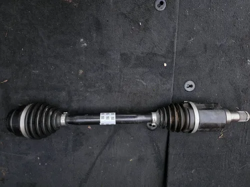 8486201 BMW X7 G07 Front driveshaft