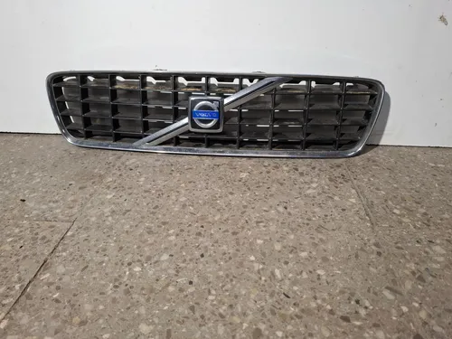 9190740 Volvo S60 Front bumper upper radiator grill