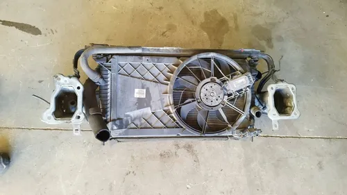 0130307142 Volvo V50 Radiator support slam panel