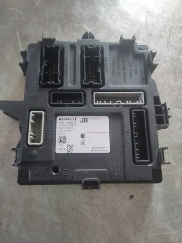 284B14352R Renault Clio V Comfort/convenience module