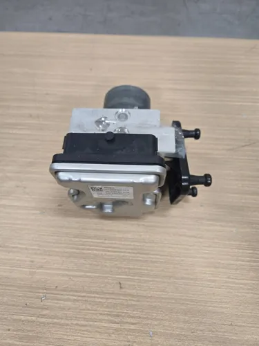 A2069005816 Mercedes-Benz C W206 ABS Pump