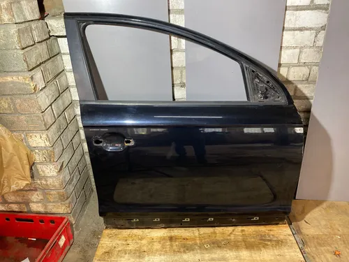 4L0831112A Audi Q7 4L Front door