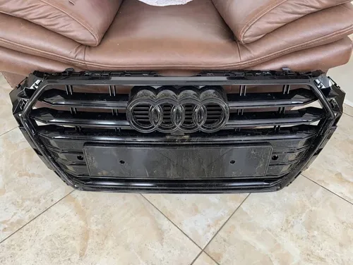 8W0853651H Audi A4 S4 B9 Front bumper upper radiator grill