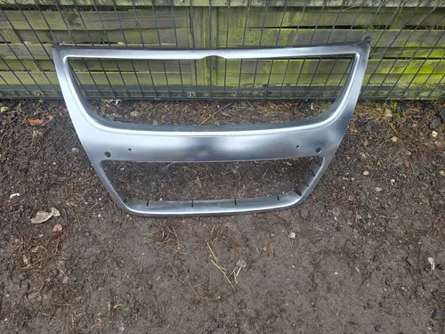 BTA5756302 Volkswagen PASSAT B6 Front grill