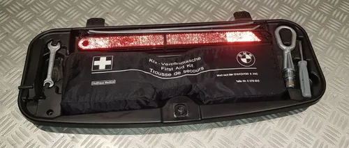 6761420 BMW 5 E60 E61 First aid kit