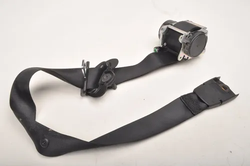 7313304 BMW 2 F46 Front seatbelt