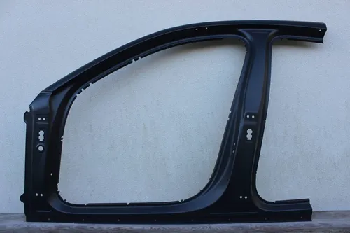 976810047Y Porsche Panamera (976) Sill