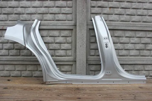 976809606 Porsche Panamera (976) Sill