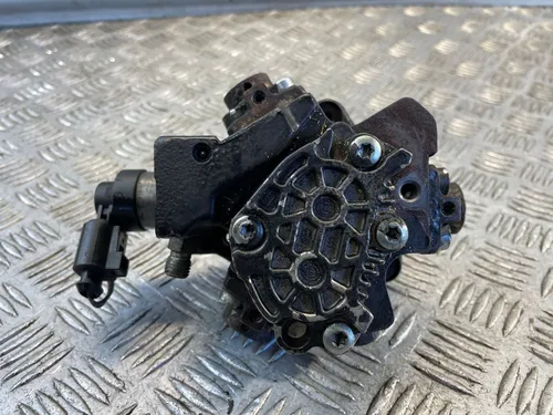 059130755S Audi A8 S8 D3 4E Fuel injection high pressure pump