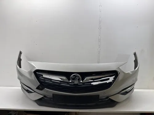 39077261 Opel Insignia B Front bumper