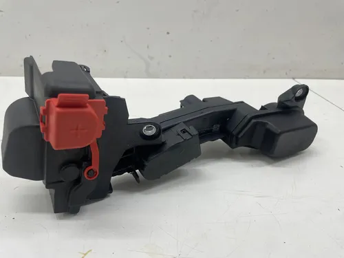 9339830 BMW 5 G30 G31 G38 Current control relay