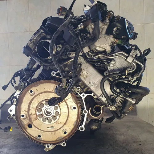 D5204T6 Volvo V40 Engine