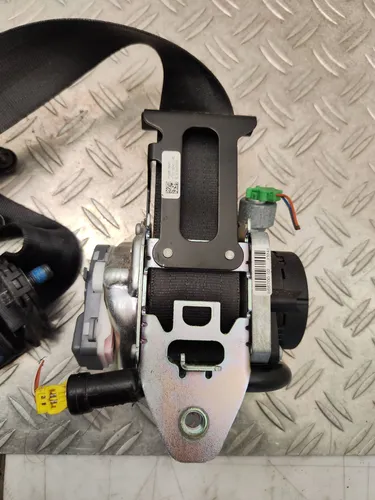 616155700 Volvo V60 Front seatbelt