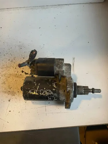 02B911023B Volkswagen Transporter - Caravelle T4 Starter motor