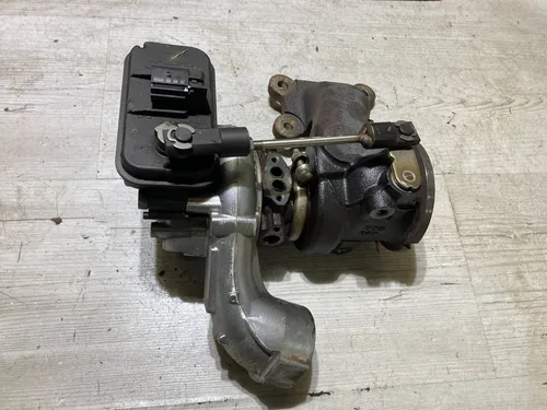 04e145715k Audi A4 S4 B9 Turbo