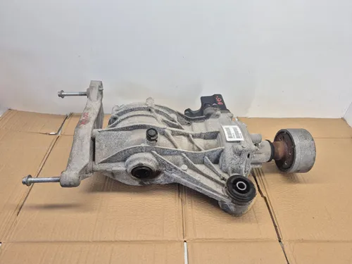 P1216714 Volvo XC40 Rear differential