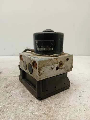 10020400824 Volkswagen Golf III ABS Pump