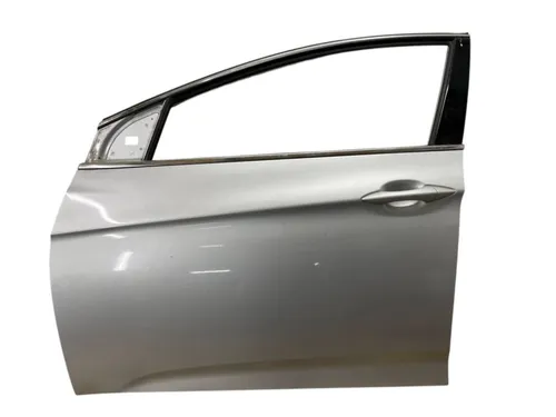 760033Z000 Hyundai i40 Front door