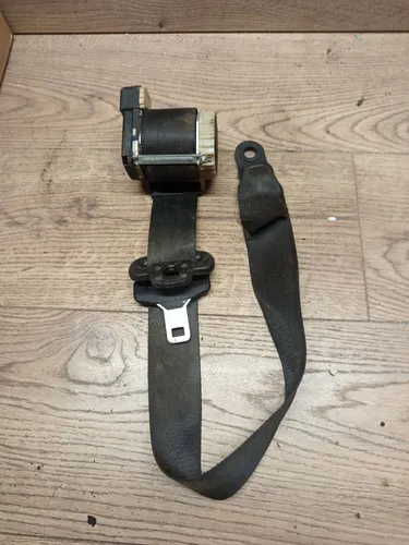 65601 Ford Focus Front seatbelt