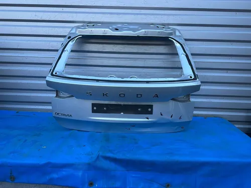 5E7827081 Skoda Octavia Mk4 Tailgate/trunk/boot lid