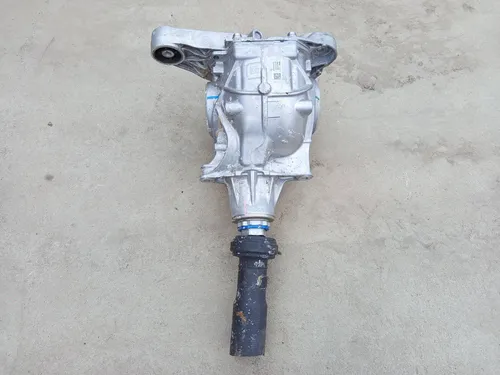 8849918 BMW X7 G07 Rear differential