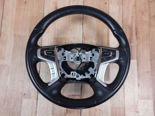 255XB2020 Mitsubishi Outlander Steering wheel