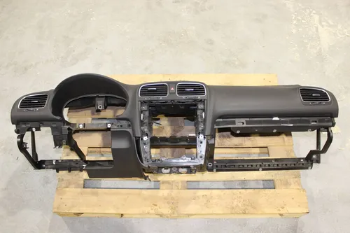 1K1857181B Volkswagen Golf VI Dashboard
