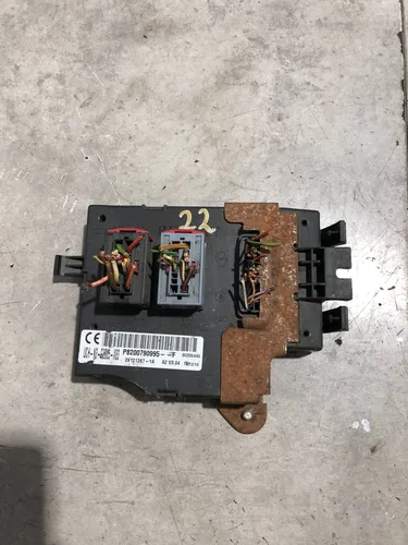P8200790995F Opel Vivaro Comfort/convenience module